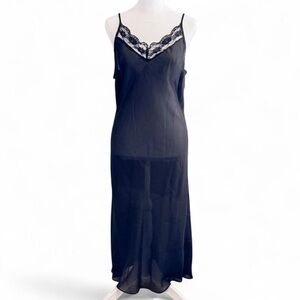 Elegant Black Lace Trim Nightgown